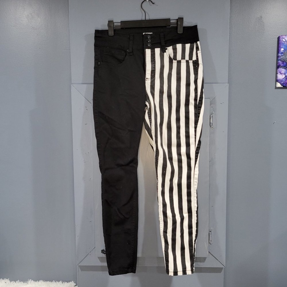 Hot topic Black/White Striped Jeans Size 11